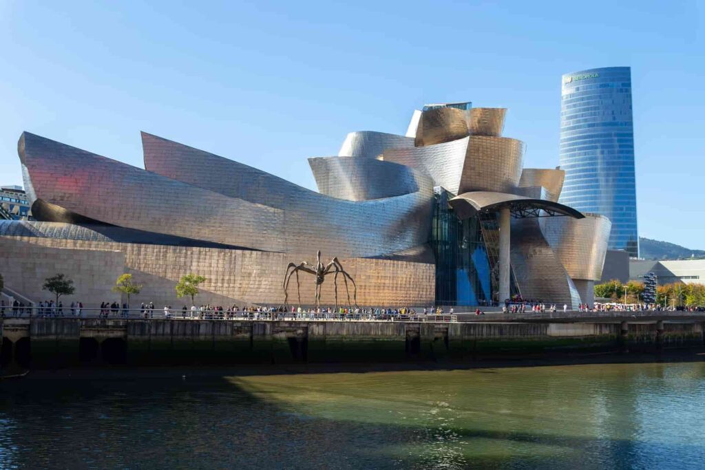 Imagen del Guggenheim de Bilbao para un servicio de mudanzas de Valencia a la ciudad vasca.