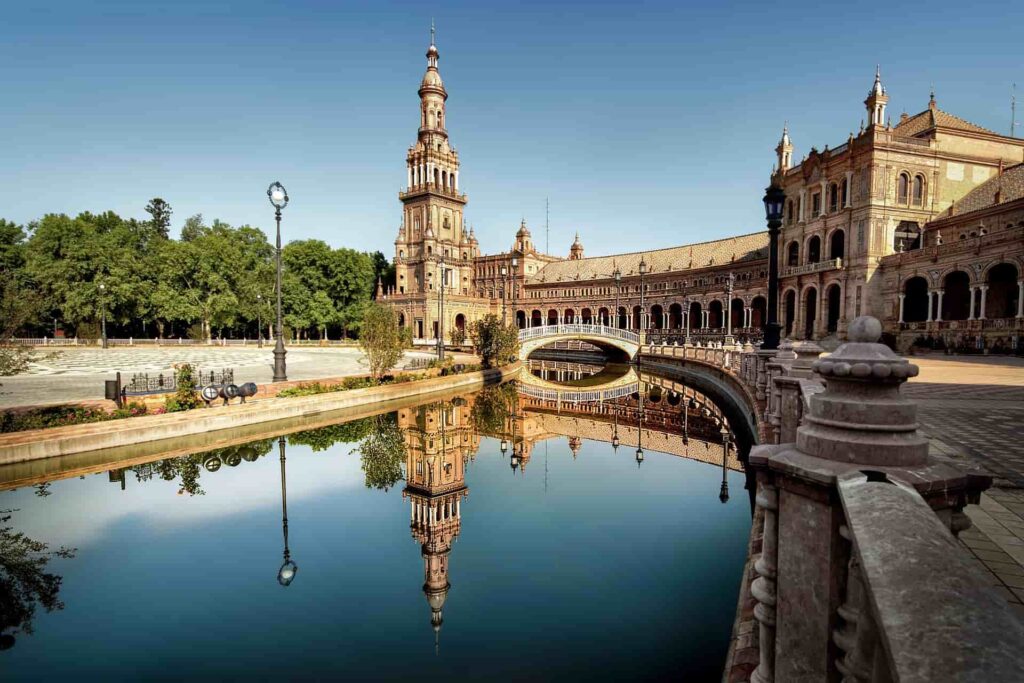 Vista de la ciudad de Sevilla destino final de mudanzas desde Valencia.